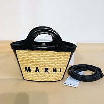 大人気!!新色 マルニ TROPICALIA マイクロ かごバッグ 偽物 マルニ ハンモックバッグ mab37012 大人気!!新色 マルニ TROPICALIA マイクロ かごバッグ 偽物 マルニ ハンモックバッグ mab37012