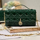 ディオール カナージュ コピー パテントカーフスキン チェーン ショルダーバッグ den54247