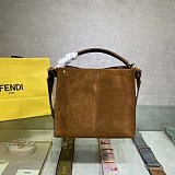 21AW新作フェンディ 偽物 ピーカブー アイシーユー スモール バッグ feg65089