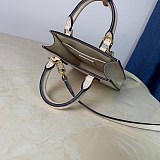ルイヴィトン スモールバッグ コピー プティットサックプラ M80449