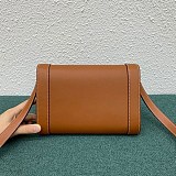 希少色 セリーヌ トリオンフ ショルダーバッグ 偽物 Ceu83448