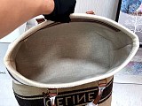 【日本未発売】セリーヌ トートバック コピー ハンド ロゴ カバ ブラウン Ces77393