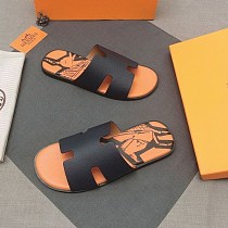 《夏の定番》エルメス イズミール 偽物 ペガサス サンダル スリッパ 2色 erm81322 《夏の定番》エルメス イズミール 偽物 ペガサス サンダル スリッパ 2色 erm81322
