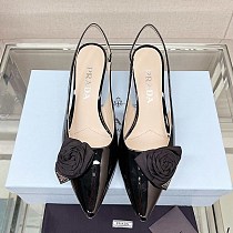 最新でオシャレプラダ コピー パテントレザー スリングバックパンプス pue63414 最新でオシャレプラダ コピー パテントレザー スリングバックパンプス pue63414
