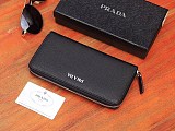 大人気！新色☆希少 プラダ ファスナー付長財布 長財布 コピー pud75443