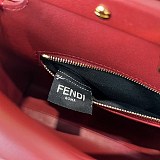 目を惹くカラー フェンディ ショルダーバッグ 偽物 fev72717