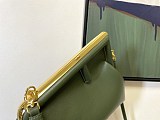 人気No1フェンディ ファースト 偽物 レザー バッグ fee83638