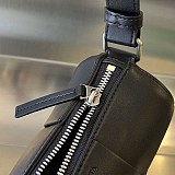 注目★ボッテガヴェネタ カーフレザークロスボディバッグ boy37474