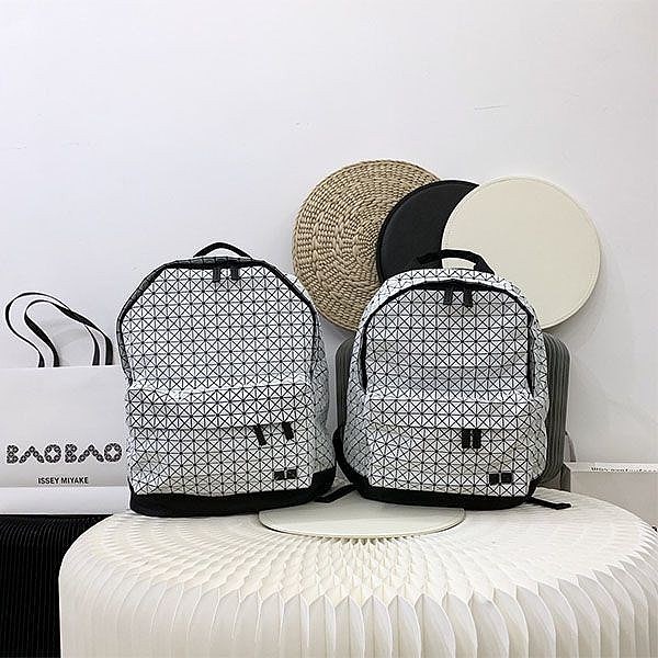 争奪戦バオバオイッセイミヤケ バックパック 2size 偽物 bak81407