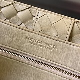 注目度抜群！ボッテガヴェネタ Andiamo 偽物 レザー ショルダー バッグ boj57049