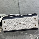 定番ディオール ヴァイブ ボウリングバッグ 偽物 M6209OOBR_M911
