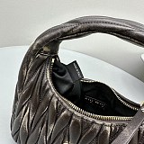 ミュウミュウ ワンダー 偽物マテラッセ再生ナイロン ショルダーバッグ myf06688