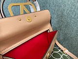 ★日本!!人気！【ヴァレンティノ ハンドバッグ コピー】ROCKSTUD ALCOVE Vuy82117