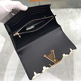 ルイヴィトン 財布 偽物 ポルトフォイユ・カプシーヌ ウォレット M64551