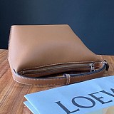大人気!!新色【ロエベ】22AW キュービィバッグ ラージ グレインカーフ 偽物 lom54482