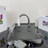 新色お洒落に♪ プラダ ショルダーバッグ 3way puf52492