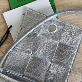 ボッテガ ヴェネタ コピーキャンディー カセット クロスボディミニバッグ bou19706