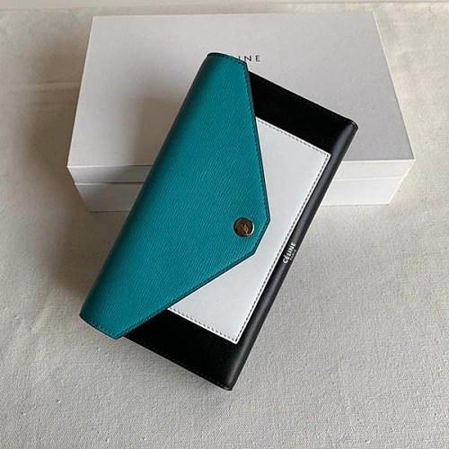 セリーヌ ポケット トライフォールド 財布 コピー Cex42505
