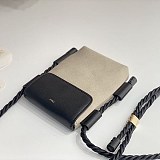 《大人気》クロエ KEY 偽物スマホポーチ シャイニーカーフスキン製フラップ付き chh08674