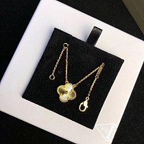 目を惹くカラー ヴァンクリーフ&アーペル 偽物*ヴィンテージ アルハンブラ ネックレス VCARP4KL00 目を惹くカラー ヴァンクリーフ&アーペル 偽物*ヴィンテージ アルハンブラ ネックレス VCARP4KL00