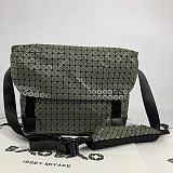 追跡付き 安いバオバオイッセイミヤケ ショルダーバッグ コピー bam91761
