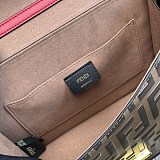 ★日本!!人気！フェンディ キャナイ エフ コピー レザー バッグ fej69731