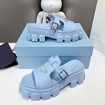 大人気!プラダ スーパーコピー モノリス フォームラバー サンダル pua55585 大人気!プラダ スーパーコピー モノリス フォームラバー サンダル pua55585