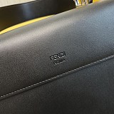 秋冬新作フェンディ キャナイ エフ 偽物 レザー バッグ fem67499