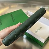 ボッテガヴェネタ 長財布 イントレチャート カーフスキン bod38302