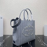 プラダ 偽物 に刺繍 トートバッグ 【人気商品】 1BA342