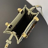 n級 おすすめ フェンディ スモール サンシャイン ショッパー ライトグリーン fel38753