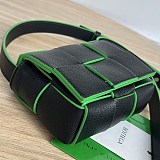 超話題!希少色 ボッテガ ヴェネタ キャンディー カセット 偽物クロスボディミニバッグ bog89245