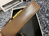 日本未入荷【セリーヌ ショルダーバッグ 偽物】トリオンフ ショルダーバッグ 茶色 Ces06930
