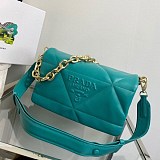 ☆超人気☆【プラダ】コピーパデッドナッパ レザー ショルダーバッグ pub87092