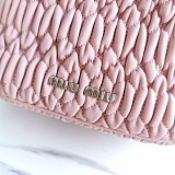 大人気!!新色ミュウミュウ クリスタルチェーン コピー☆キルトバケットバッグ myi42846