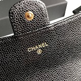 シャネル スーパーコピー 二折りカブセ長財布 キャビア shi38782