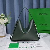 春もの新作ボッテガヴェネタ クレードル スーパーコピー スモールショルダーバッグ ダークモス boe32019