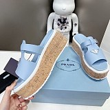 希少プラダ ラバー ウェッジ プラットフォーム サンダル 偽物 pua00525