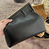 ★日本!!人気！フェンディ ファースト 偽物 レザー バッグ fed86942
