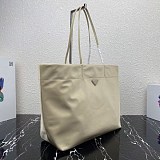一目惚れ♪限定希少【プラダ】Re Nylon サフィアーノレザー トートバッグ pud94246