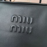 ミュウミュウ レザー トップハンドルバッグ 偽物 myc88970