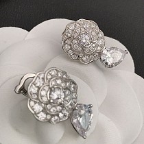 日本未発売 シャネル ホワイトゴールド ダイアモンド・ピアス 偽物 shq70548 日本未発売 シャネル ホワイトゴールド ダイアモンド・ピアス 偽物 shq70548
