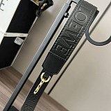 ロエベ ストラップ 偽物 サテンカーフ ロゴ型押し loo70530