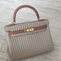 世界中で大人気♪エルメス ケリー Kelly25 偽物 トリコカラー 外縫いセリエ ナタ erm15175 世界中で大人気♪エルメス ケリー Kelly25 偽物 トリコカラー 外縫いセリエ ナタ erm15175