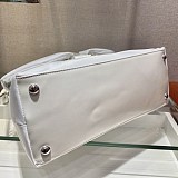 完売必至【プラダ】偽物 システム ナッパレザー パッチワーク トートバッグ pui45684