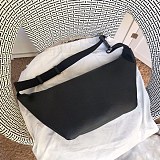 欲しい♡超限定♪バレンシアガ エブリデイ ロゴ ベルトバッグ 偽物 レザー bap06907