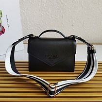 大人気【プラダ】モノクローム サフィアーノxレザー バッグ 偽物 put65432 大人気【プラダ】モノクローム サフィアーノxレザー バッグ 偽物 put65432