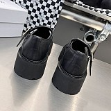 ハイブランド セリーヌ バルキー トリオンフ パーフォレイテッドベビーズ 偽物 Cef27107