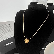 ☆超人気☆◆シャネル◆クリスタル&パール ロゴネックレス 偽物 shu88881 ☆超人気☆◆シャネル◆クリスタル&パール ロゴネックレス 偽物 shu88881