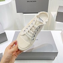 定番バレンシアガ PARIS スニーカー 偽物 ミュール ホワイト bab10527 定番バレンシアガ PARIS スニーカー 偽物 ミュール ホワイト bab10527